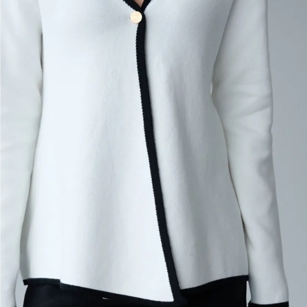 Zara White and Black Women's Sweater